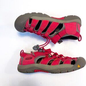Keen Big Kids Red Sandals, Size 5